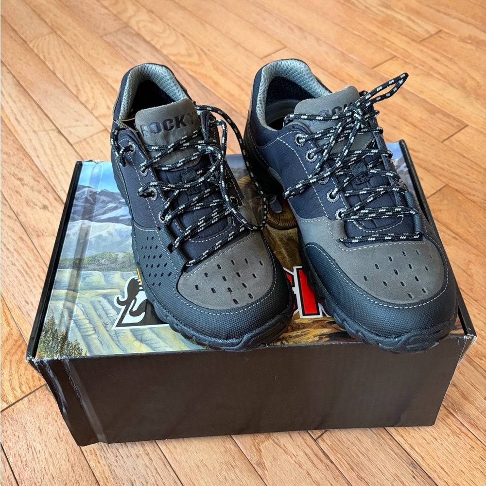 Men’s rocky silent hunter waterproof shoes size 7